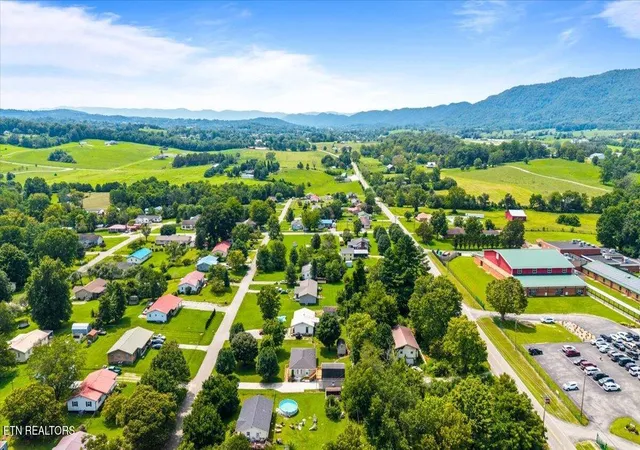 32nd image of 227 Higdon Ln, La Follette, TN 37766 | MLS# 1352536