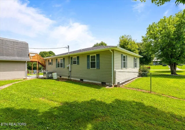 Photo 3 of Sale Pending at 227 Higdon Ln, La Follette, TN 37766 | MLS# 1352536 | Listing updated on 2026-08-24