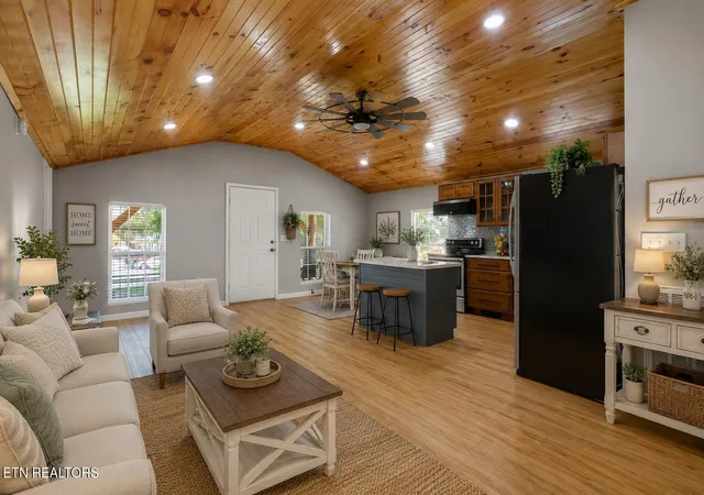 5th image of 1215 Pine Top St, Lenoir City, TN 37772 | MLS# 1352335