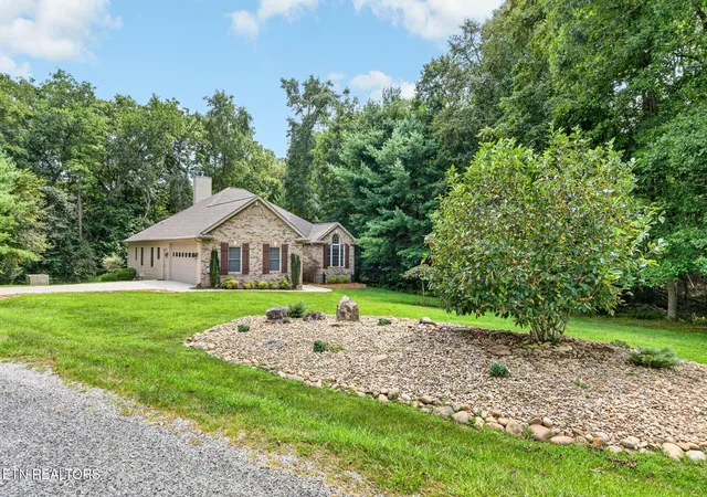 3rd image of 14 Holly Ct, Crossville, TN 38558 | MLS# 1352281