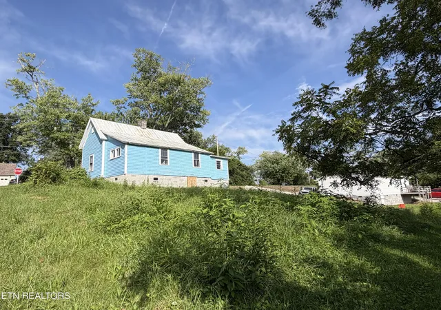29th image of 911 Loop Rd, La Follette, TN 37766 | MLS# 1352418