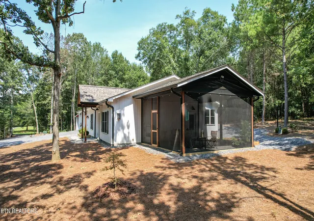 Photo 4 of Single family home for sale at 300 Mcclure Rd, Benton, TN 37307 | MLS# 1352300 | Listing updated on 2026-09-04