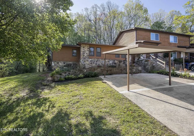 1st image of 156 Hendrix Dr, Oak Ridge, TN 37830 | MLS# 1352342