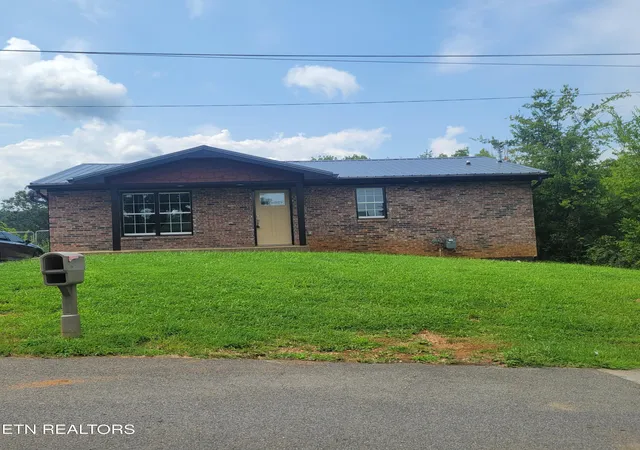 2nd image of 709 8th St, Newport, TN 37821 | MLS# 1352320