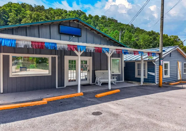 2nd image of 1514 Upper Middle Creek Rd, Sevierville, TN 37876 | MLS# 1352393
