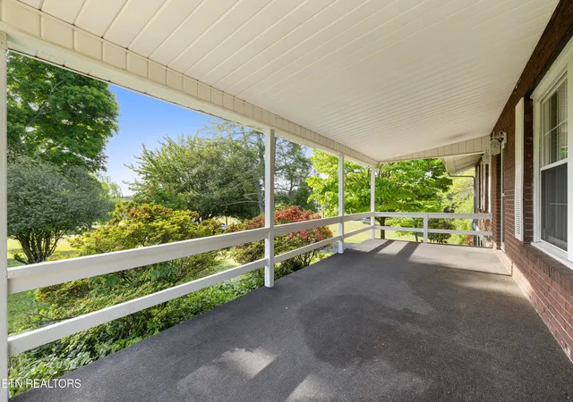 3rd image of 1141 Sanders Rd, Knoxville, TN 37923 | MLS# 1352395