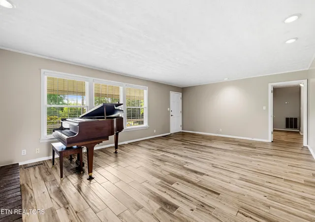 5th image of 1141 Sanders Rd, Knoxville, TN 37923 | MLS# 1352395