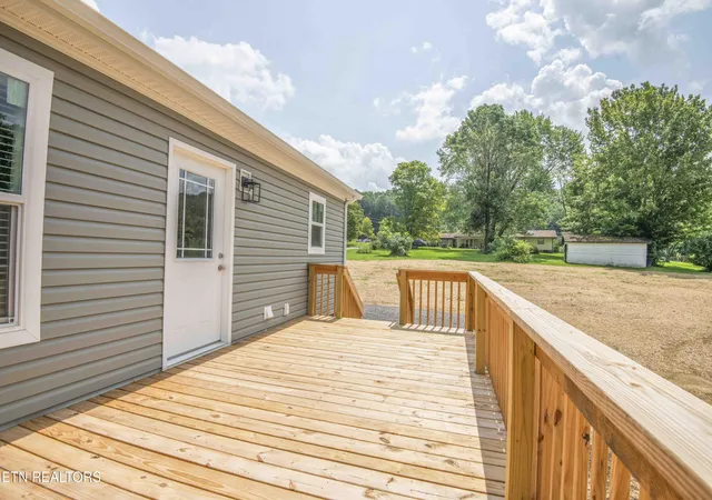 Photo 3 of Sale Pending at 6521 Lambent Ln, Knoxville, TN 37918 | MLS# 1352473 | Listing updated on 2026-08-25