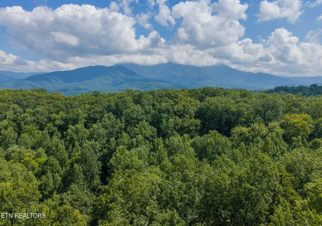 2nd image of 2053 Settlers Ridge Wy, Gatlinburg, TN 37738 | MLS# 1352455