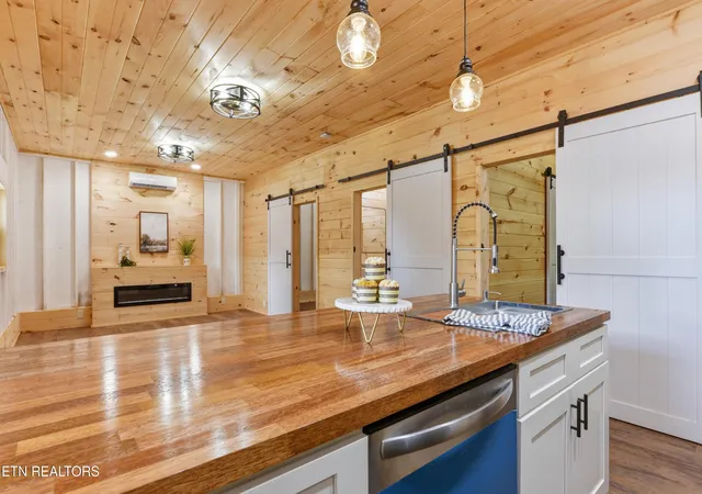 5th image of 141 N Nevada Ave, La Follette, TN 37766 | MLS# 1352406