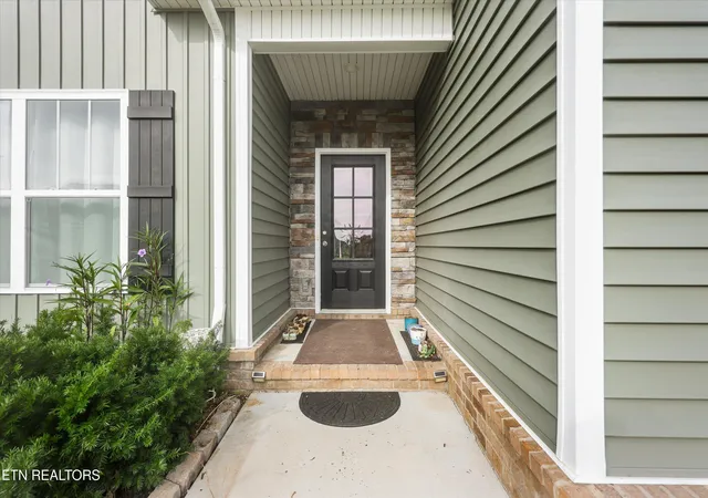 Photo 3 of Single family home for sale at 8537 Crk Valley Ln, Knoxville, TN 37931 | MLS# 1352411 | Listing updated on 2026-09-14
