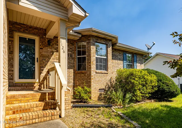 2nd image of 1126 Willow Creek Cir, Maryville, TN 37804 | MLS# 1352425