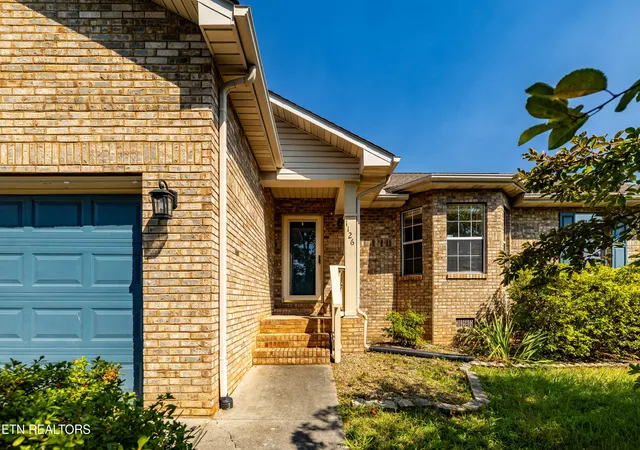 3rd image of 1126 Willow Creek Cir, Maryville, TN 37804 | MLS# 1352425