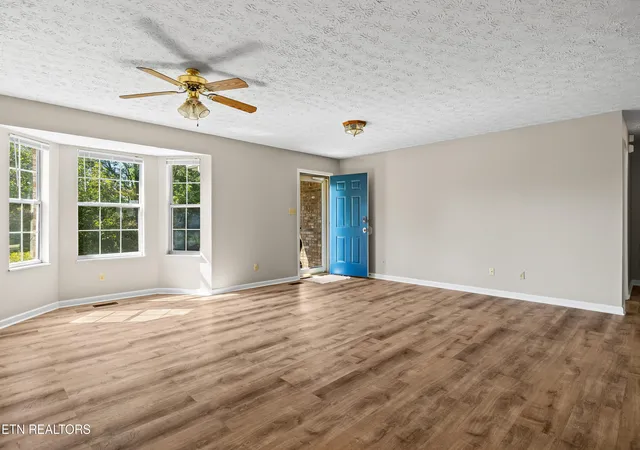 4th image of 1126 Willow Creek Cir, Maryville, TN 37804 | MLS# 1352425