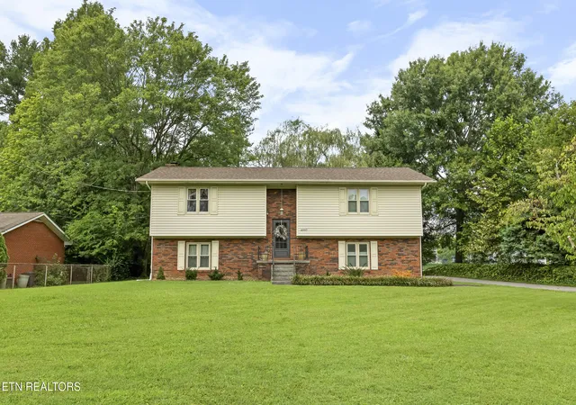 1st image of 4997 Beverly Rd, Knoxville, TN 37918 | MLS# 1352543