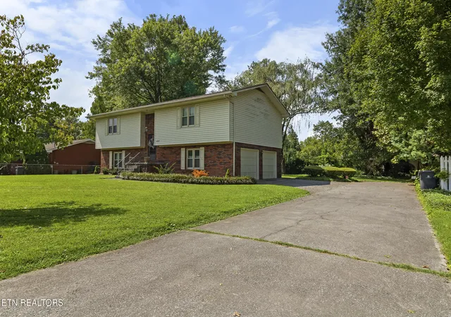 2nd image of 4997 Beverly Rd, Knoxville, TN 37918 | MLS# 1352543