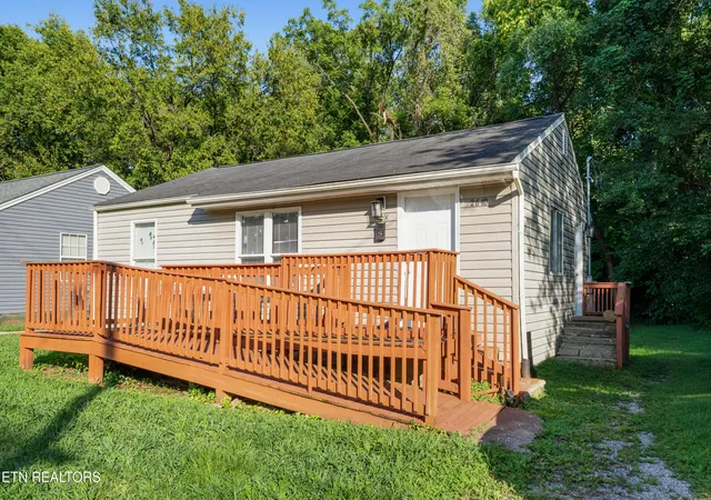 1st image of 2640 Wilson Ave, Knoxville, TN 37914 | MLS# 1352544