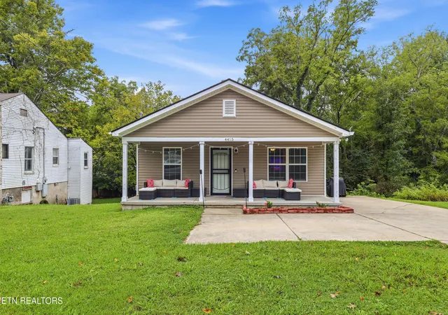 Photo 2 of Single family home for sale at 4415 W Martin Ml Pike, Knoxville, TN 37920 | MLS# 1352549 | Listing updated on 2026-08-20