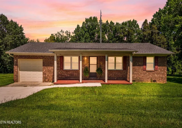 2nd image of 3625 N Fountaincrest Dr, Knoxville, TN 37918 | MLS# 1352556