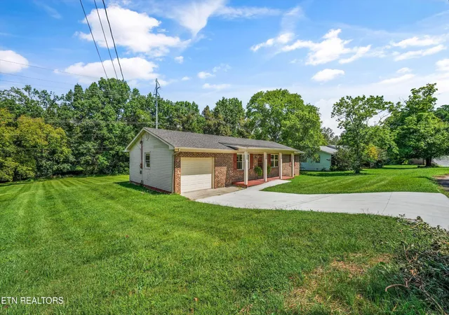5th image of 3625 N Fountaincrest Dr, Knoxville, TN 37918 | MLS# 1352556