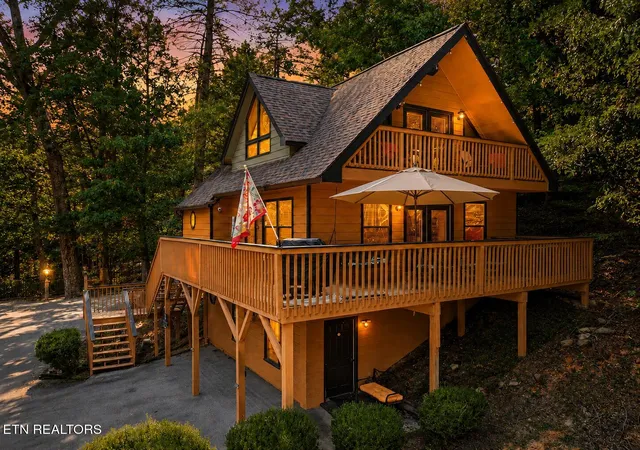 Photo 1 of Single family home for sale at 318 Greenwood Wy, Pigeon Forge, TN 37863 | MLS# 1353712 | Listing updated on 2026-08-30