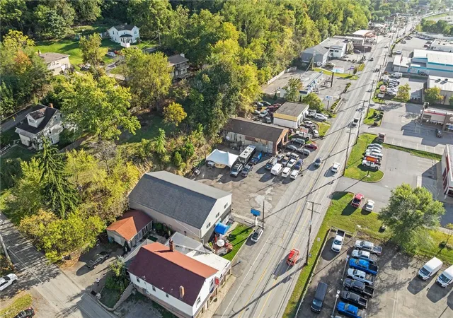 Listing Photo 4 - Condo for sale in building located at 3269 Library Rd, Castle Shannon, PA 15234