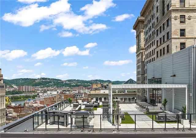 Photo 4 of Condo for sale at 350 Oliver Ave #1201, Pittsburgh, PA 15222 | MLS# 1725391 | Listing updated on 2026-08-21