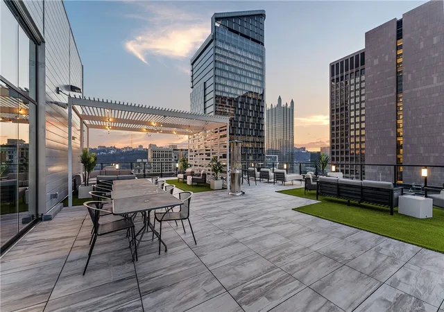 Photo 5 of Condo for sale at 350 Oliver Ave #1201, Pittsburgh, PA 15222 | MLS# 1725391 | Listing updated on 2026-08-21