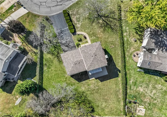 Photo 4 of Single family home for sale at 133 Tory Rd, Coraopolis, PA 15108 | MLS# 1725910 | Listing updated on 2026-08-27