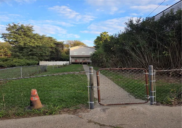 Photo 3 of Sale Pending at 2509 Webster Avenue, Pittsburgh, PA 15219 | MLS# 1726614 | Listing updated on 2026-08-28