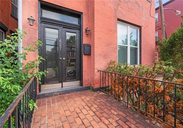 Photo 2 of Single family home for sale at 627 S Aiken Ave, Shadyside, PA 15232 | MLS# 1727726 | Listing updated on 2026-08-24