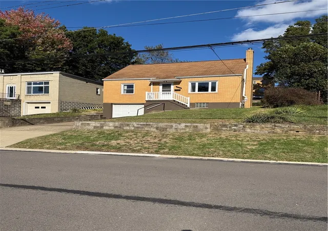 Photo 3 of Single family home for sale at 3323 Villawood Ave, Pittsburgh, PA 15227 | MLS# 1727484 | Listing updated on 2026-08-18