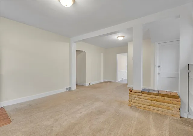 Photo 4 of Single family home for sale at 1002 Gringo Rd, Aliquippa, PA 15001 | MLS# 1729125 | Listing updated on 2026-08-29