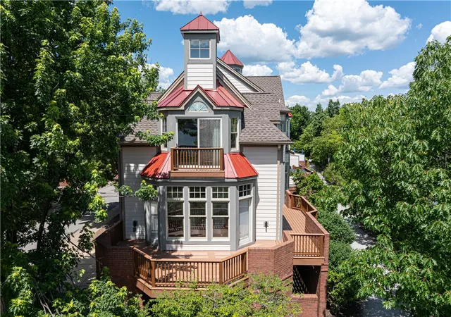 Photo 1 of Townhouse for sale at 88 Waterfront Dr, Pittsburgh, PA 15222 | MLS# 1730319 | Listing updated on 2026-08-09