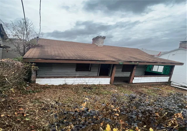 Single family home for sale at 1204 Sutherland St, Pittsburgh, PA 15204 | MLS# 1730531