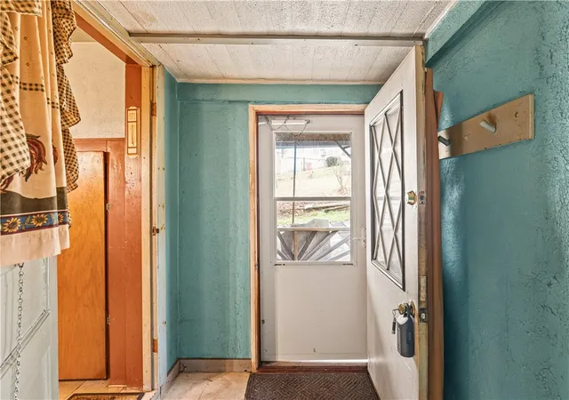 Photo 4 of Single family home for sale at 497 Three Mile Hl, Mount Pleasant, PA 15666 | MLS# 1732526 | Listing updated on 2026-08-17