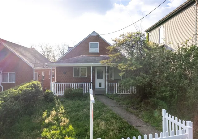 Photo 1 of Single family home for sale at 510 Augusta St, Pittsburgh, PA 15211 | MLS# 1732712 | Listing updated on 2026-08-27