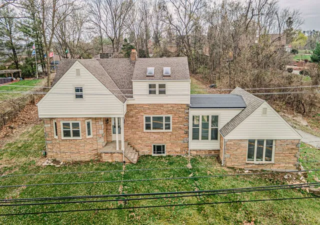 Photo 1 of Sale Pending at 1435 Morrow Rd, Upper St Clair, PA 15241 | MLS# 1736839 | Listing updated on 2026-09-15