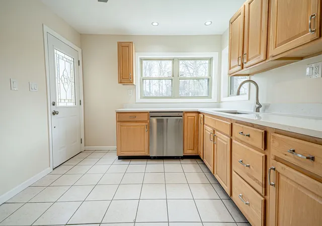 Photo 3 of Sale Pending at 1435 Morrow Rd, Upper St Clair, PA 15241 | MLS# 1736839 | Listing updated on 2026-09-15