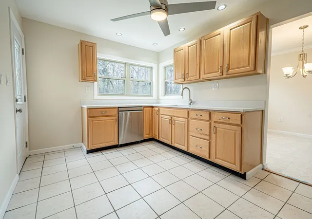 Photo 3 of Sale Pending at 1435 Morrow Rd, Upper St Clair, PA 15241 | MLS# 1736839 | Listing updated on 2026-09-15
