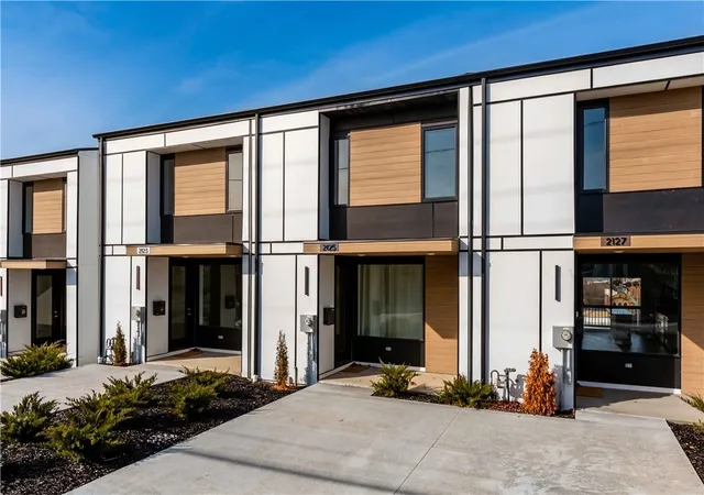 Photo 2 of Townhouse for sale at 2119 Rose St, Hill District, PA 15219 | MLS# 1738059 | Listing updated on 2026-08-07