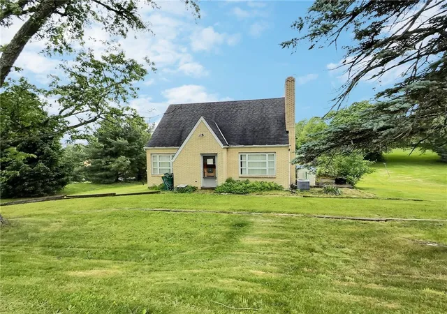 Photo 2 of Single family home for sale at 2573 Nicholson Rd, Sewickley, PA 15143 | MLS# 1738680 | Listing updated on 2026-08-19