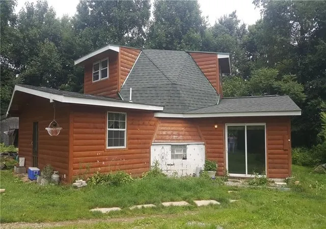Photo 1 of Single family home for sale at 134 Sandy Flt Rd, Connellsville, PA 15425 | MLS# 1739200 | Listing updated on 2026-08-14