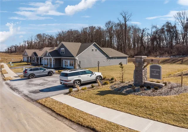 Photo 3 of Sale Pending at 206 Walton Cir, Aliquippa, PA 15001 | MLS# 1739790 | Listing updated on 2026-08-19