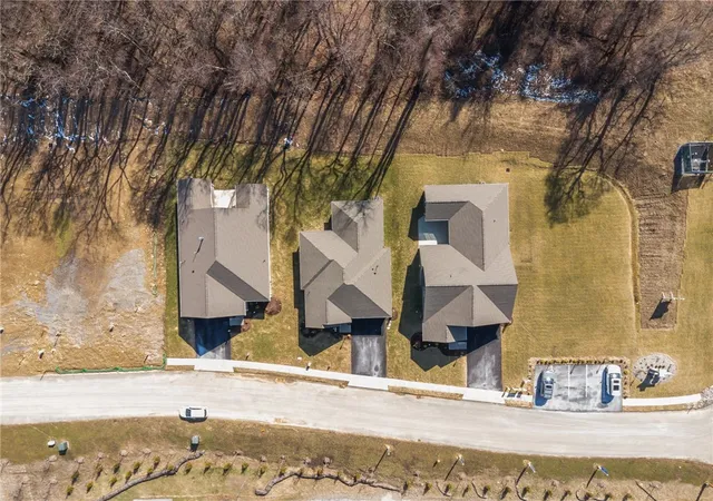 Photo 4 of Sale Pending at 206 Walton Cir, Aliquippa, PA 15001 | MLS# 1739790 | Listing updated on 2026-08-19