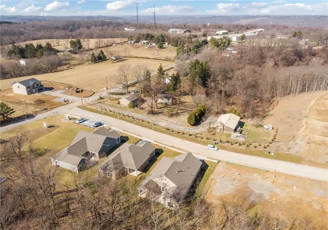 Photo 4 of Single family home for sale at 208 Walton Cir, Aliquippa, PA 15001 | MLS# 1739825 | Listing updated on 2026-08-12