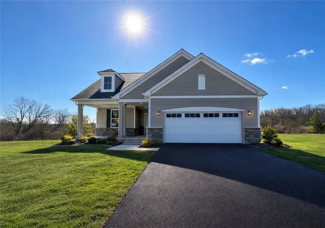 Photo 1 of Sale Pending at 695 Ridge Ave, Canonsburg, PA 15317 | MLS# 1740724 | Listing updated on 2026-08-17
