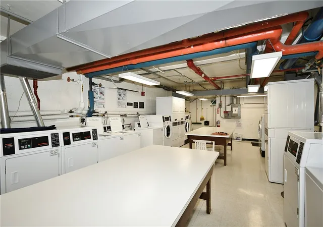 Listing Photo 2 - Condo for sale in building located at 4625 Fifth, Oakland, PA 15213 - Unit #201