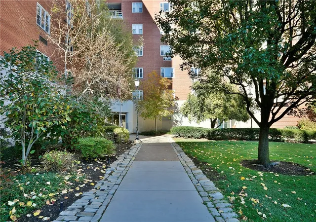Photo 4 of House for sale at 4625 5th #201, Oakland, PA 15213 | MLS# 1741482 | Listing updated on 2026-08-24