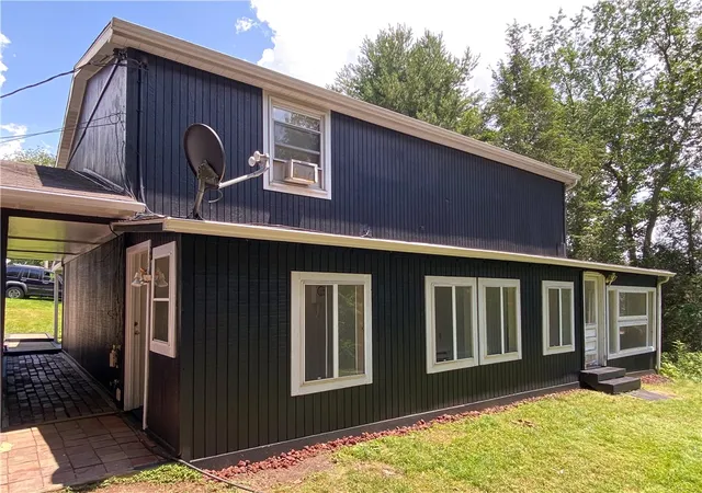 Photo 4 of Single family home for sale at 1310 Center Rd, Monaca, PA 15061 | MLS# 1741828 | Listing updated on 2026-08-28